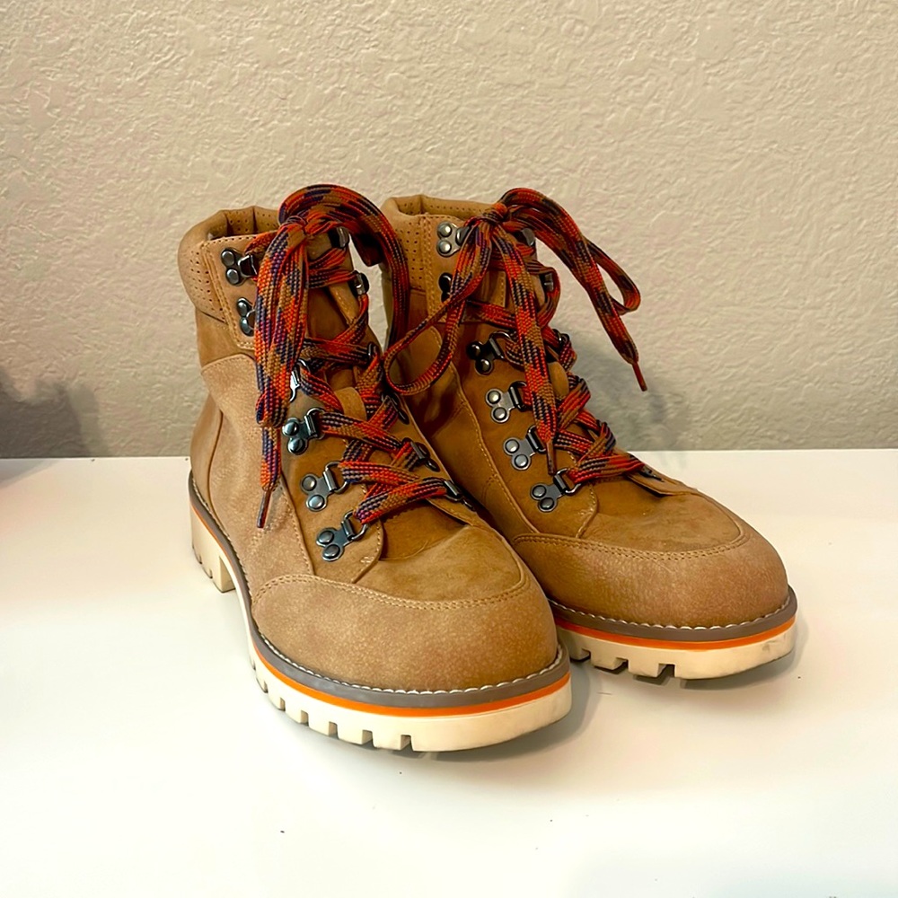 Crown Vintage Boots